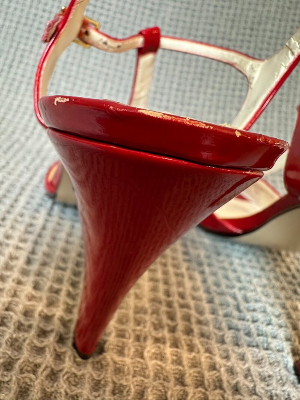 Nine West 10 Red Patent T-Strap Peep Toe Heels NWOB Retro Pinup Rockabilly - Picture 10 of 10
